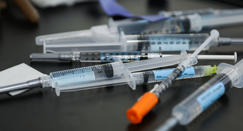 “Mexico's crackdown on fentanyl leaves room for criminal activity to continue", escrito por Alberto Campos